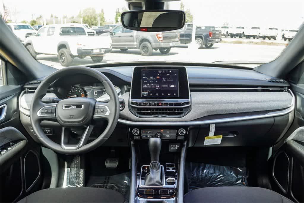 new 2025 Jeep Compass car, priced at $27,495