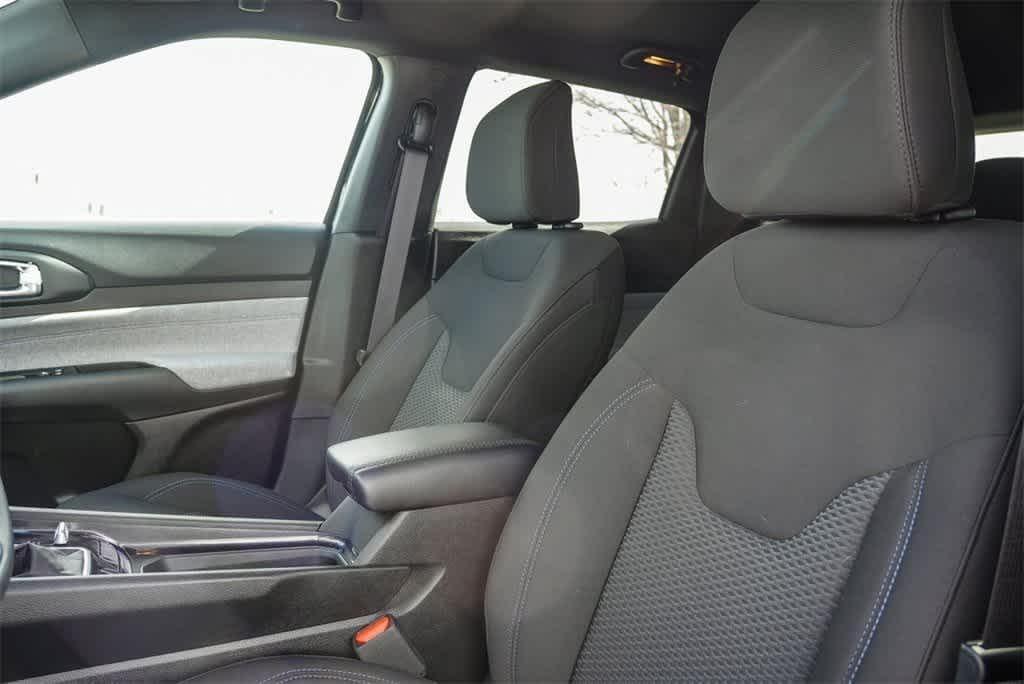 new 2025 Jeep Compass car, priced at $28,090