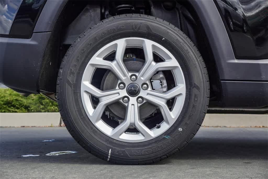 new 2025 Jeep Compass car, priced at $28,090