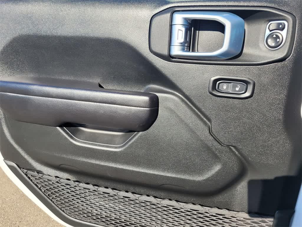 used 2021 Jeep Wrangler Unlimited car, priced at $40,070