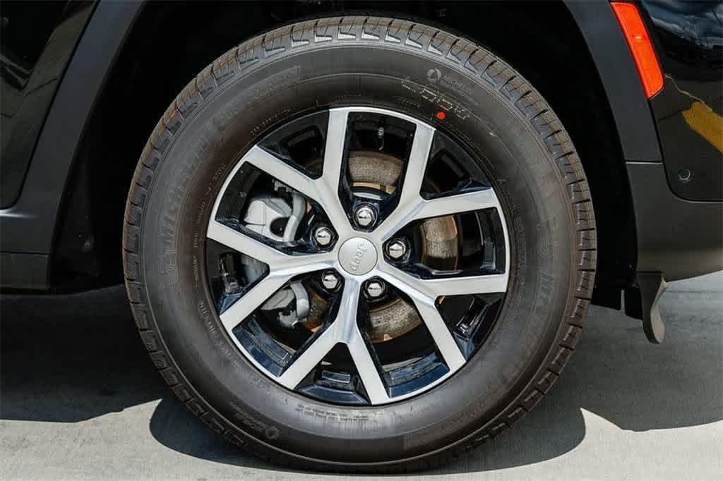 new 2025 Jeep Grand Cherokee car, priced at $53,730