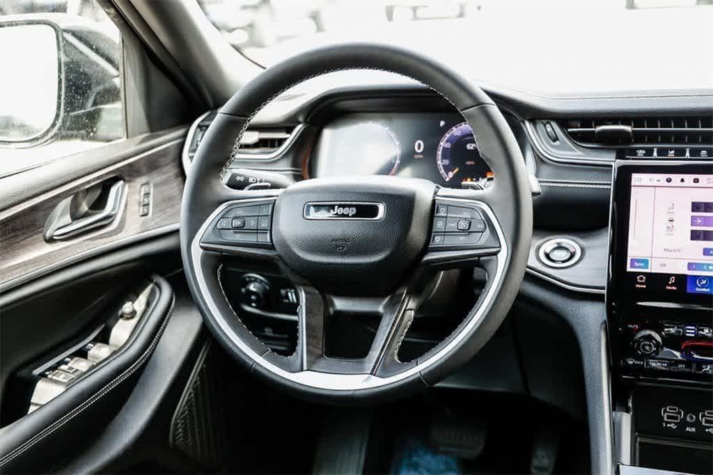 new 2025 Jeep Grand Cherokee car, priced at $53,730