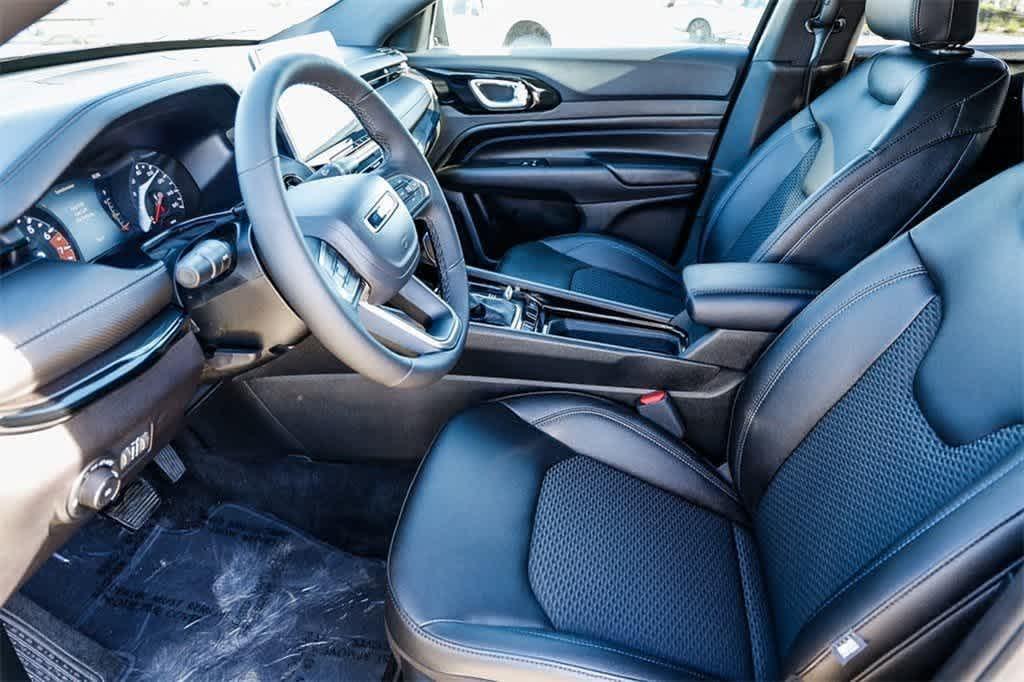 new 2025 Jeep Compass car, priced at $32,355