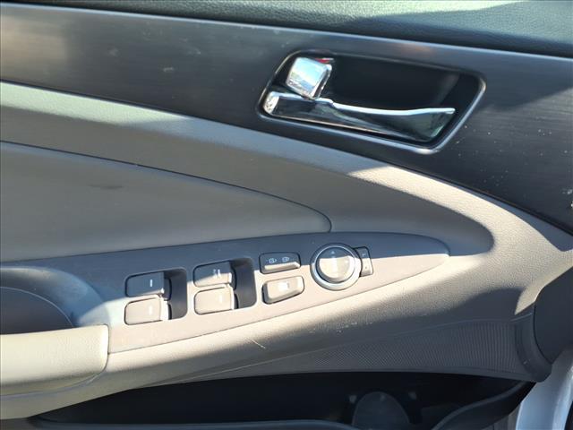used 2014 Hyundai Sonata Hybrid car, priced at $6,495