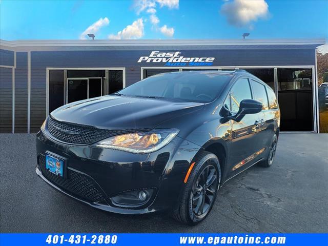 used 2020 Chrysler Pacifica car, priced at $19,395