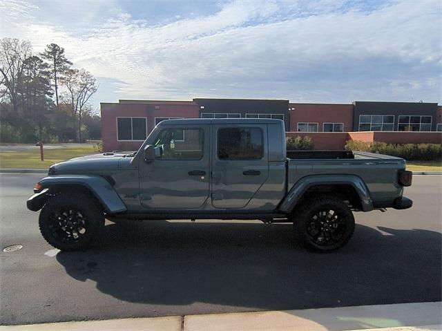 new 2025 Jeep Gladiator car, priced at $41,965