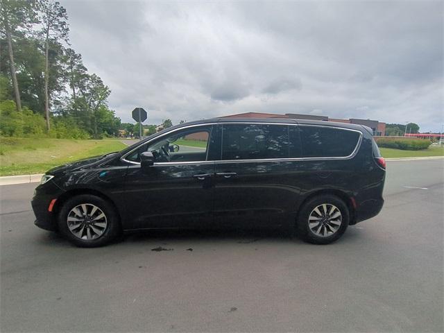 used 2023 Chrysler Pacifica Hybrid car, priced at $26,800
