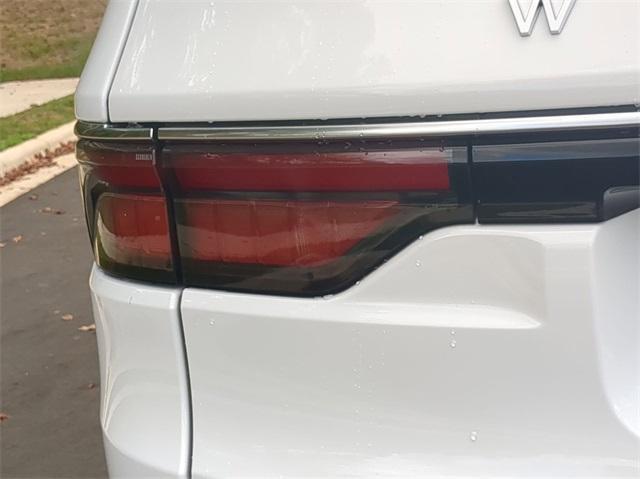 new 2024 Jeep Wagoneer L car, priced at $80,172
