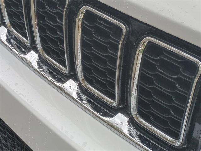 new 2025 Jeep Grand Cherokee car, priced at $45,594