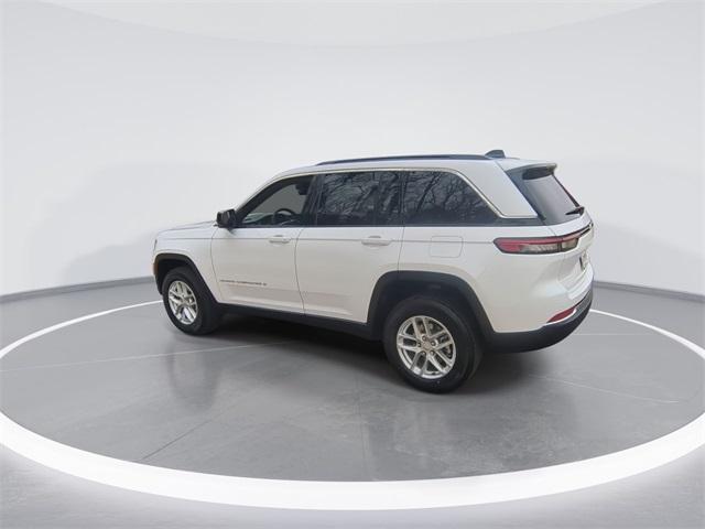 new 2025 Jeep Grand Cherokee car, priced at $38,004