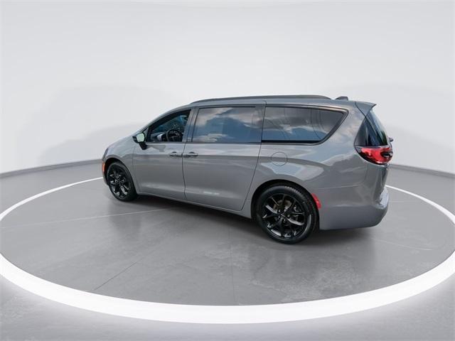 new 2024 Chrysler Pacifica car, priced at $35,997