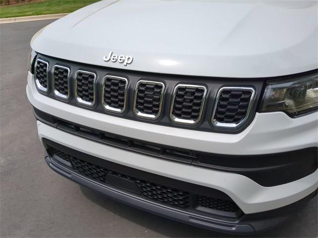 new 2024 Jeep Compass car, priced at $23,328