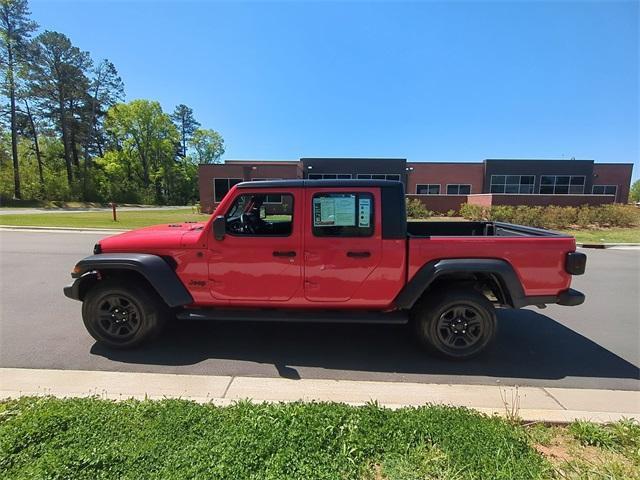 used 2022 Jeep Gladiator car, priced at $31,999