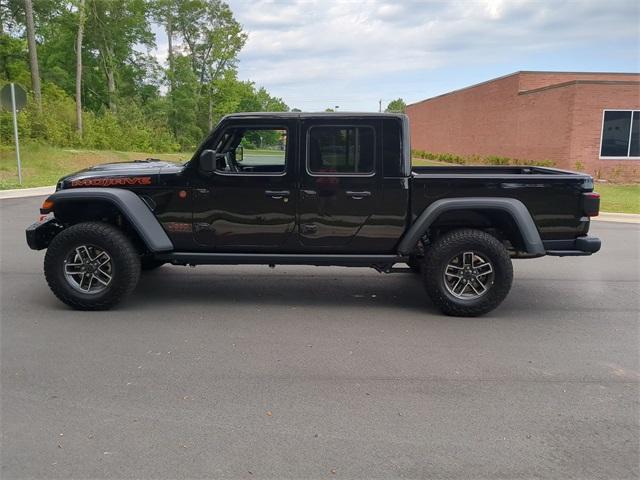 new 2025 Jeep Gladiator car, priced at $52,276