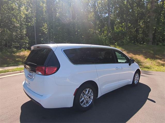 new 2025 Chrysler Voyager car, priced at $40,113