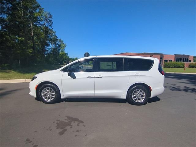 new 2025 Chrysler Voyager car, priced at $40,113