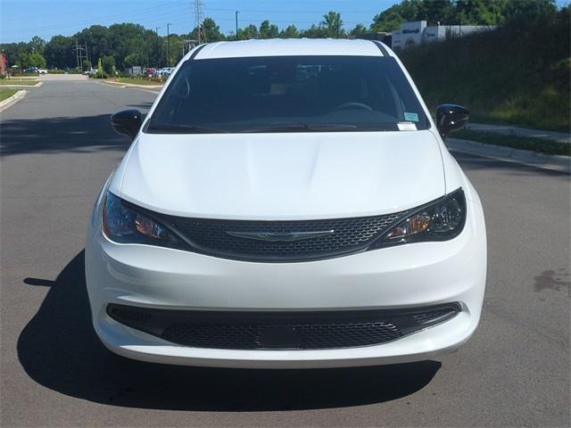 new 2025 Chrysler Voyager car, priced at $40,113