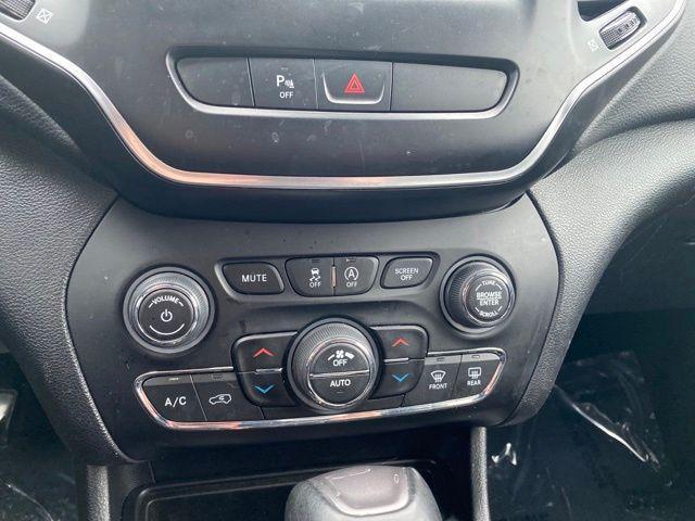 used 2019 Jeep Cherokee car, priced at $13,300