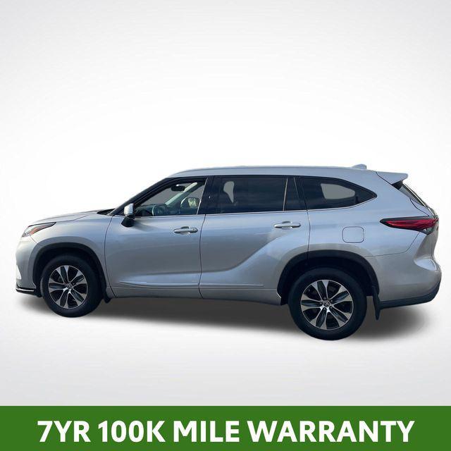 used 2022 Toyota Highlander car, priced at $35,975