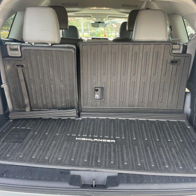 used 2022 Toyota Highlander car, priced at $35,975