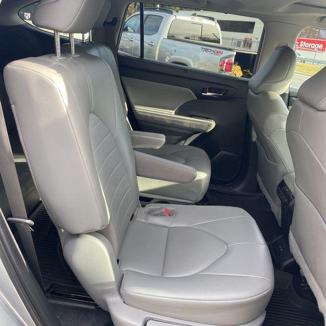 used 2022 Toyota Highlander car, priced at $35,975