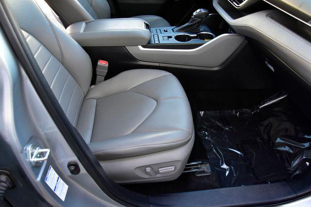 used 2022 Toyota Highlander car, priced at $35,900