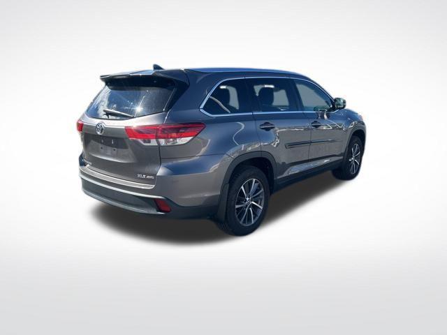 used 2019 Toyota Highlander car, priced at $31,875