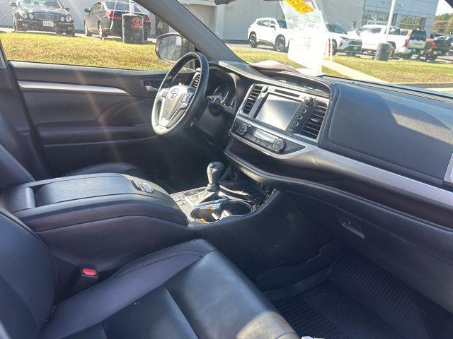 used 2019 Toyota Highlander car, priced at $31,875