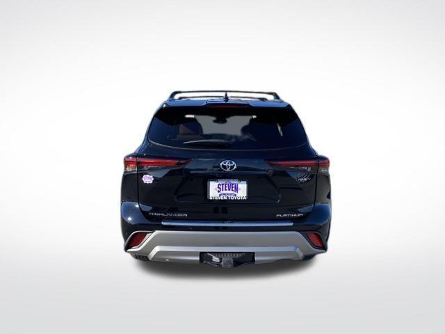 new 2025 Toyota Highlander Hybrid car, priced at $57,281