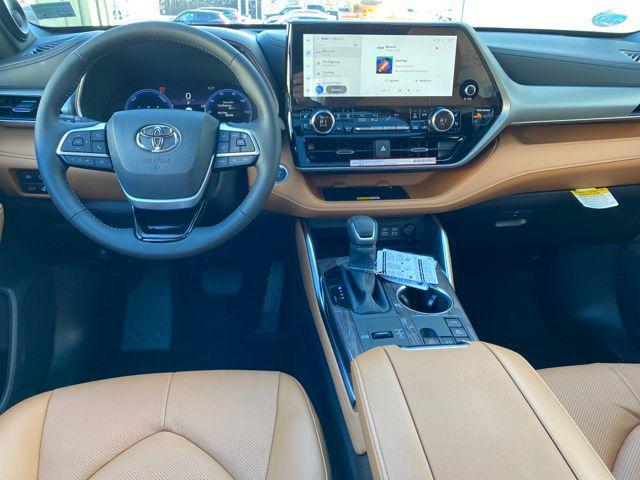 new 2025 Toyota Highlander Hybrid car, priced at $57,281