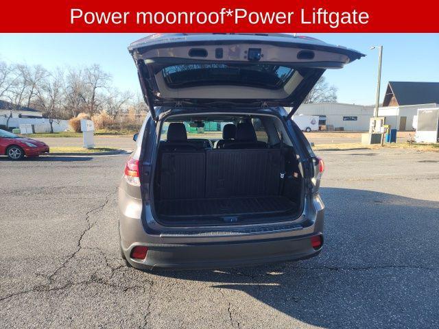 used 2018 Toyota Highlander car, priced at $22,100