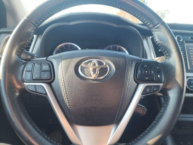 used 2018 Toyota Highlander car, priced at $22,100