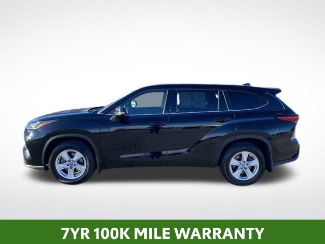 used 2022 Toyota Highlander car, priced at $33,500