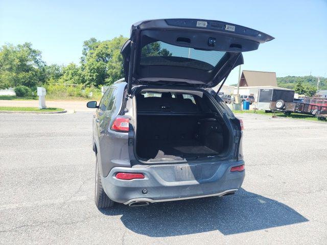 used 2015 Jeep Cherokee car, priced at $14,000
