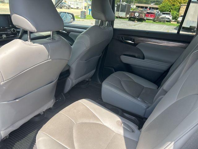 used 2020 Toyota Highlander car, priced at $34,900