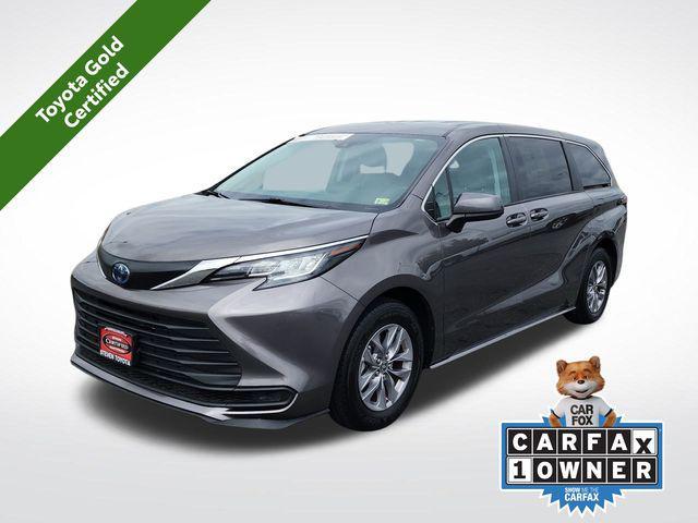 used 2023 Toyota Sienna car, priced at $43,925