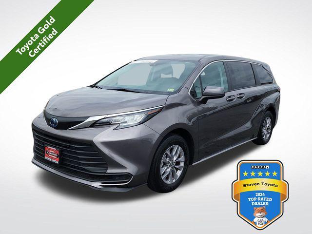 used 2023 Toyota Sienna car, priced at $38,500