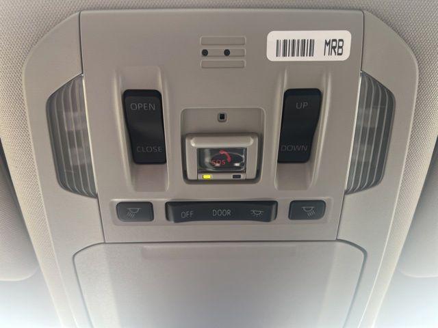 used 2022 Toyota Highlander car, priced at $39,350