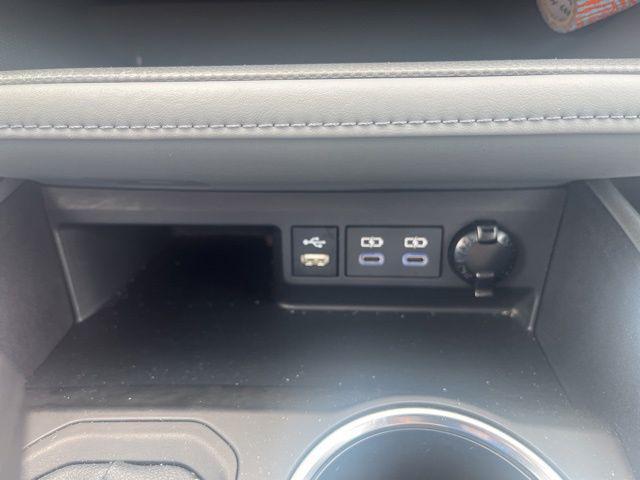 used 2022 Toyota Highlander car, priced at $39,350