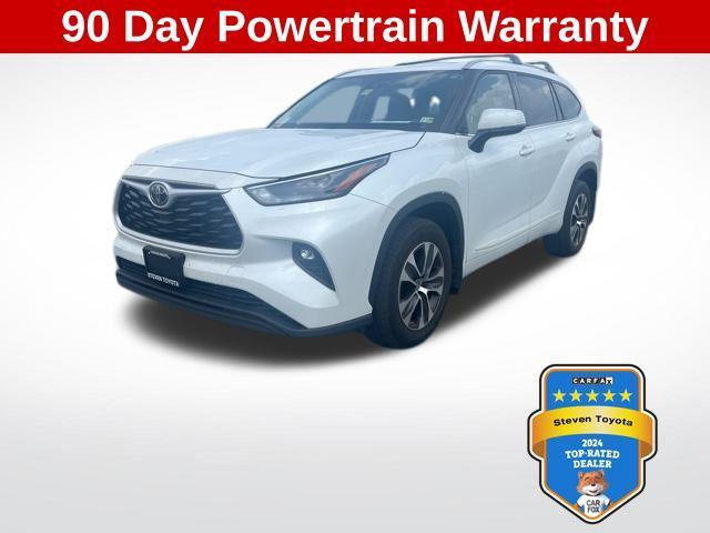 used 2022 Toyota Highlander car, priced at $39,350