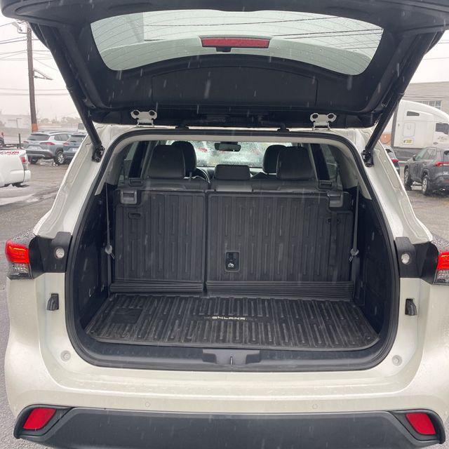 used 2021 Toyota Highlander car, priced at $35,645