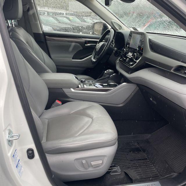 used 2021 Toyota Highlander car, priced at $35,645
