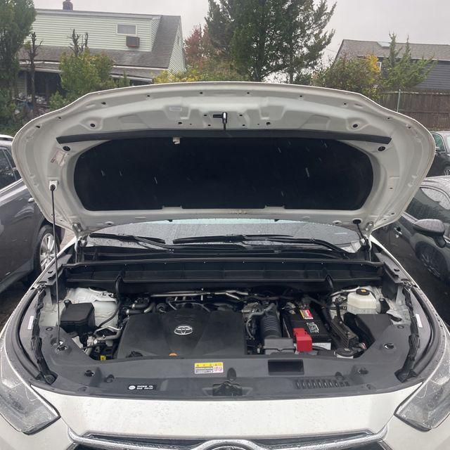 used 2021 Toyota Highlander car, priced at $35,645