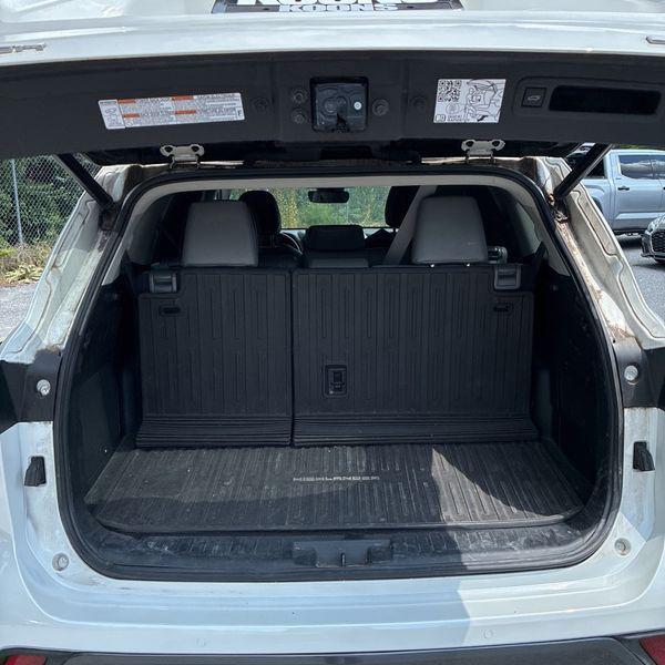used 2022 Toyota Highlander car, priced at $44,250