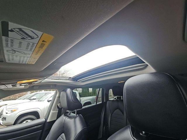 used 2022 Toyota Highlander car, priced at $36,200