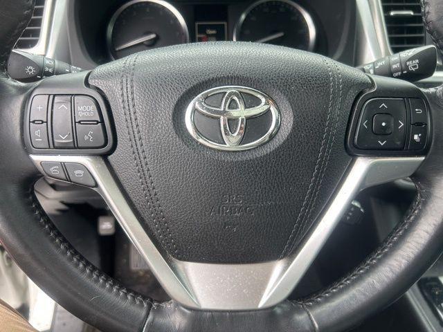 used 2015 Toyota Highlander car, priced at $20,500