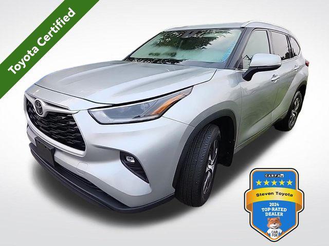 used 2021 Toyota Highlander car, priced at $35,375