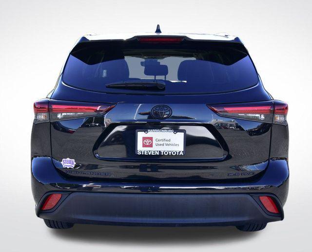 used 2024 Toyota Highlander car, priced at $40,125