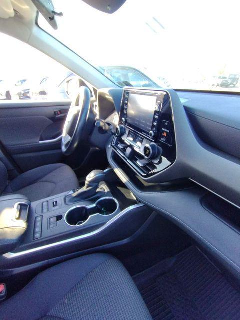 used 2022 Toyota Highlander car, priced at $34,575