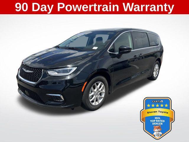 used 2023 Chrysler Pacifica car, priced at $26,000